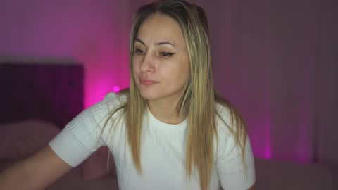 Snapshot of notamericanpie23 chatting on 14, 2, 2025 Tina online show from 14, 2, 2025