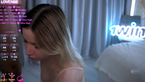 Snapshot of notfallenangel chatting on 4, 1, 2025 Anna Check my Bio Help me to reach 300 thumbs up online show from 4, 1, 2025