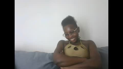 Snapshot of notorioussaint chatting on 14, 10, 2025 notorioussaint online show from 14, 10, 2025