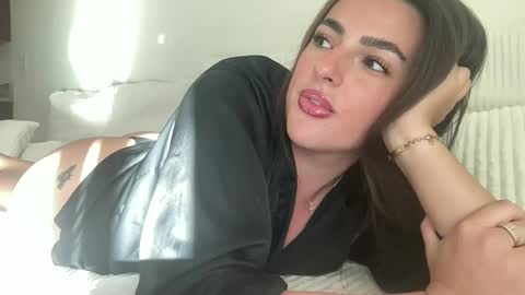 Snapshot of notsosweet21 chatting on 28, 9, 2025 nellyxoxo online show from 28, 9, 2025
