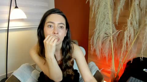 nova_grey__ online show from 4, 6, 2026