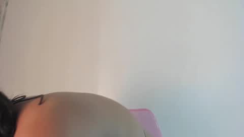 Snapshot of nova_swan chatting on 25, 2, 2025 NOVA online show from 25, 2, 2025