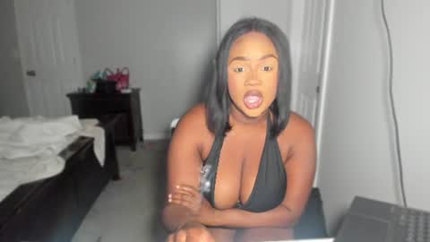 Snapshot of novacandy chatting on 8, 7, 2026 Nova online show from 8, 7, 2026