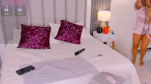 Snapshot of novacyysantos chatting on 3, 11, 2025 Andrea online show from 3, 11, 2025