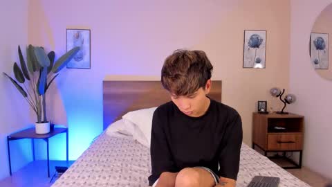 NovayBrian online show from 30, 11, 2025