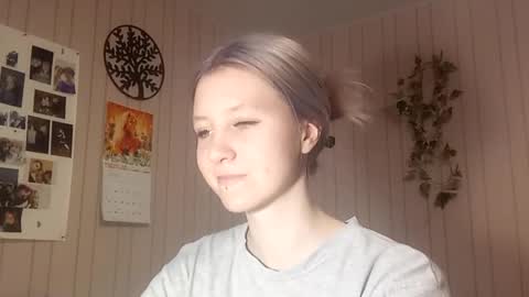 Sari  It is my first day  online show from 27, 2, 2026