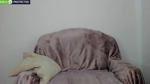 Snapshot of now_elly chatting on 7, 3, 2025 Nowelly online show from 7, 3, 2025