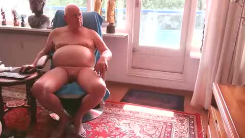 Snapshot of nudejohn chatting on 12, 9, 2025 Nudejohn online show from 12, 9, 2025