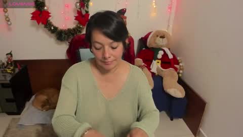 nuit_rose online show from 7, 1, 2025