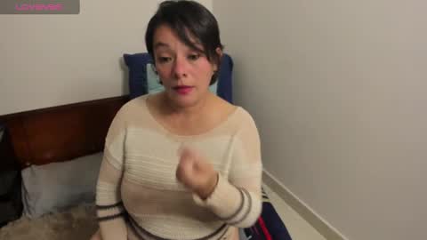 nuit_rose online show from 19, 2, 2025