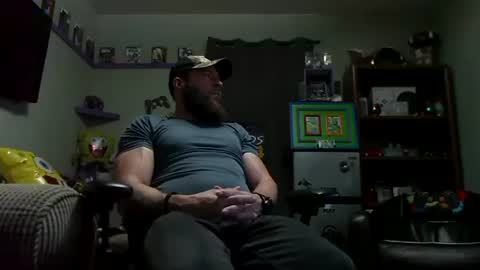 Snapshot of number1dad_ chatting on 15, 9, 2025 Awwwww Hey Sweetie Pies. Welcome To The Sweetie Pie Lounge. Enjoy The Dad-Cast. SweetCorny Fun-loving Dad Talk. online show from 15, 9, 2025