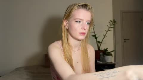 nura_foxx online show from 21, 6, 2026