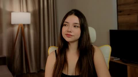 Snapshot of nutshellz chatting on 25, 6, 2026 Rachel online show from 25, 6, 2026