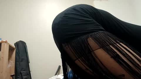 Snapshot of nyanez322 chatting on 6, 1, 2025 nyanez322 online show from 6, 1, 2025