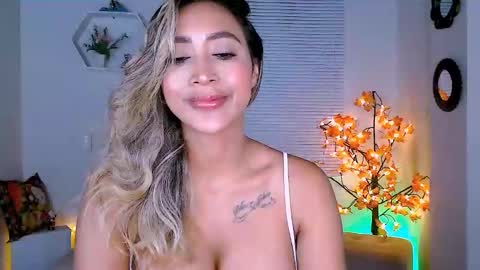 Nycole online show from 2, 12, 2024