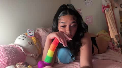 nylasinns online show from 17, 5, 2026