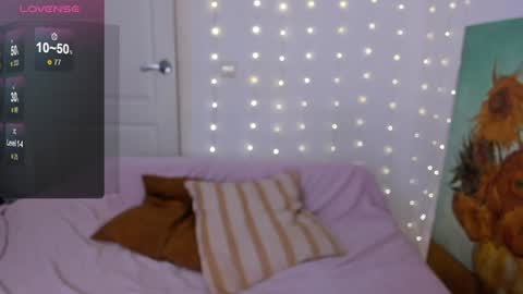 Snapshot of nymphobabee chatting on 8, 12, 2024 crystal 3 online show from 8, 12, 2024