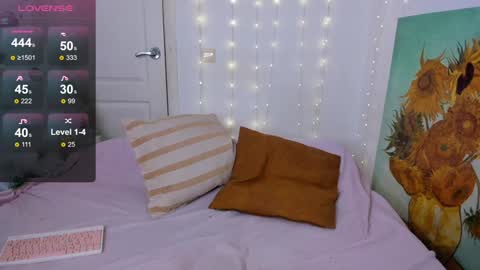 Snapshot of nymphobabee chatting on 9, 1, 2025 crystal 3 online show from 9, 1, 2025