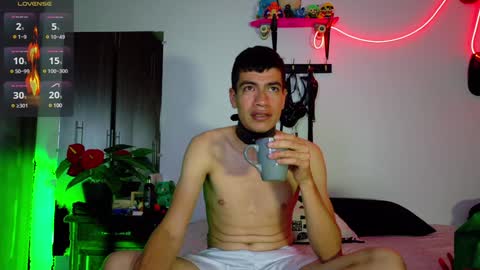 Snapshot of nymphobuddies chatting on 21, 12, 2024 David and Steven Independents online show from 21, 12, 2024