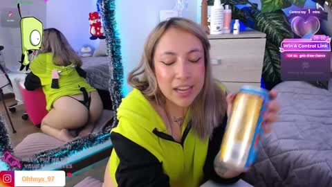 Snapshot of nyx_andria chatting on 8, 1, 2025 Alex . online show from 8, 1, 2025