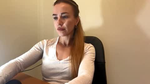 Snapshot of nyxelia_ chatting on 8, 10, 2025 Anastasia online show from 8, 10, 2025