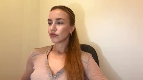 Snapshot of nyxelia_ chatting on 27, 10, 2025 Anastasia online show from 27, 10, 2025