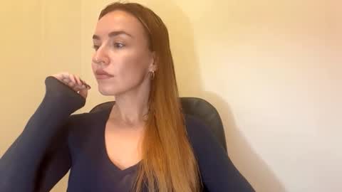 Snapshot of nyxelia_ chatting on 4, 11, 2025 Anastasia online show from 4, 11, 2025