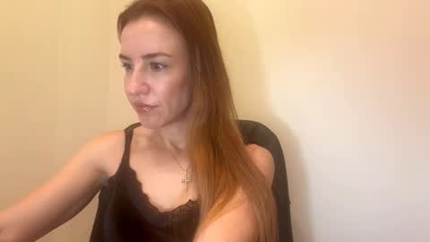Snapshot of nyxelia_ chatting on 1, 12, 2025 Anastasia online show from 1, 12, 2025
