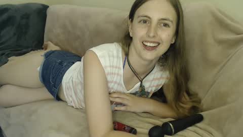 Snapshot of nzplaytime chatting on 9, 2, 2025 Stef Derek online show from 9, 2, 2025