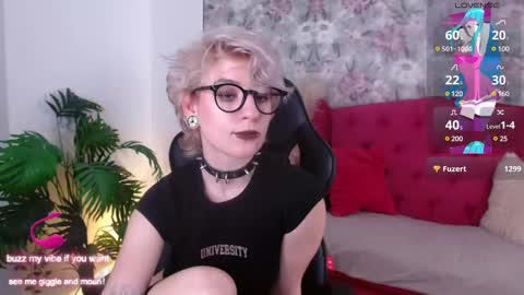 Snapshot of obedientt_ chatting on 27, 2, 2025 Moonlight online show from 27, 2, 2025