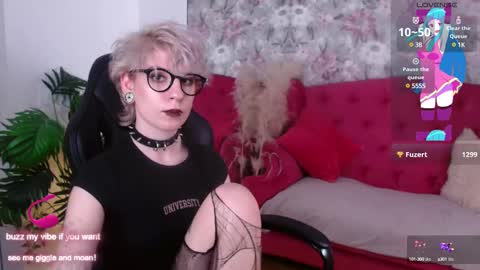 Snapshot of obedientt_ chatting on 27, 2, 2025 Moonlight online show from 27, 2, 2025