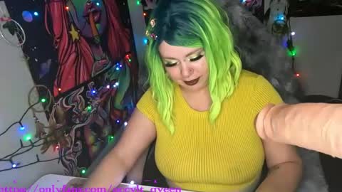 Snapshot of occvlt_qveen chatting on 29, 12, 2024 occvlt qveen online show from 29, 12, 2024