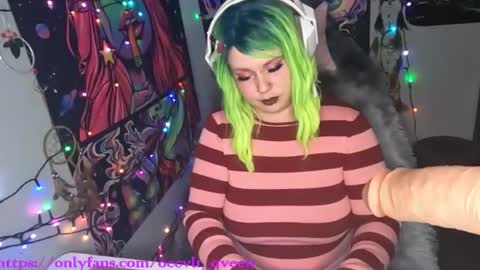 Snapshot of occvlt_qveen chatting on 6, 2, 2025 occvlt qveen online show from 6, 2, 2025