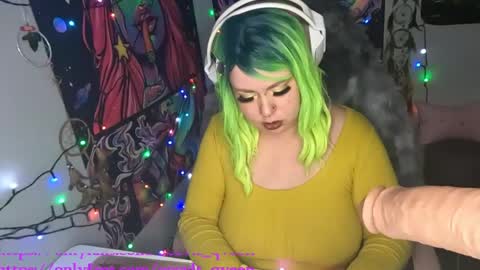 Snapshot of occvlt_qveen chatting on 2, 3, 2025 occvlt qveen online show from 2, 3, 2025