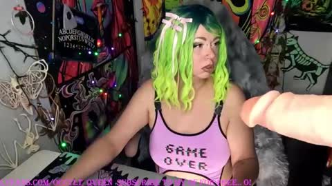 Snapshot of occvlt_qveen chatting on 21, 9, 2025 occvlt qveen online show from 21, 9, 2025