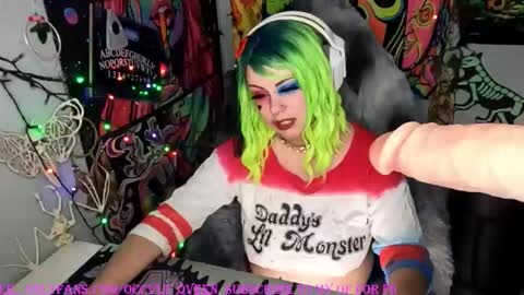 Snapshot of occvlt_qveen chatting on 14, 10, 2025 occvlt qveen online show from 14, 10, 2025