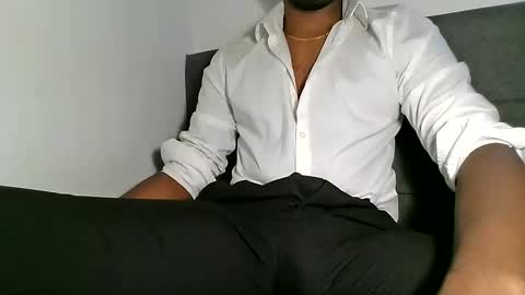 Snapshot of ocean8uk chatting on 12, 11, 2025 ocean8uk online show from 12, 11, 2025