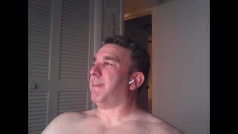 Snapshot of oceanmanx chatting on 5, 2, 2025 Ocean online show from 5, 2, 2025