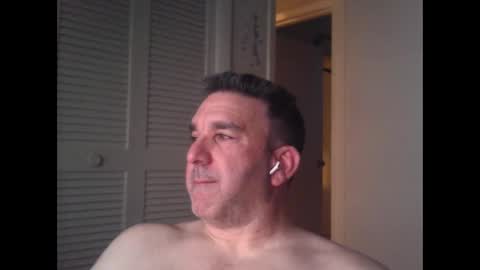 Snapshot of oceanmanx chatting on 10, 2, 2025 Ocean online show from 10, 2, 2025