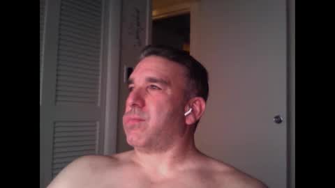 Snapshot of oceanmanx chatting on 1, 10, 2025 Ocean online show from 1, 10, 2025