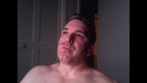 Snapshot of oceanmanx chatting on 17, 11, 2025 Ocean online show from 17, 11, 2025