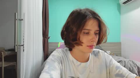 Evie online show from 11, 12, 2024