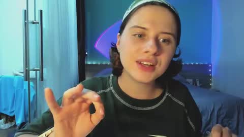 Evie online show from 30, 12, 2024