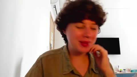 Evie online show from 26, 2, 2026