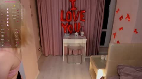 Lynna online show from 5, 3, 2025