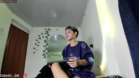 Snapshot of odeth_ chatting on 11, 11, 2025 odeth_ online show from 11, 11, 2025