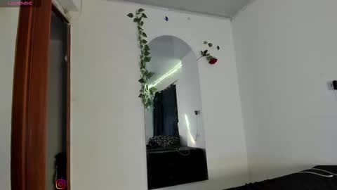 Snapshot of odeth_ chatting on 28, 11, 2025 odeth_ online show from 28, 11, 2025