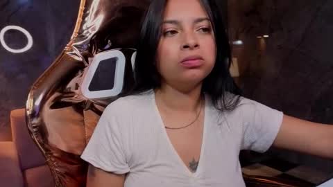 odette_b online show from 4, 12, 2025