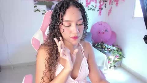 Snapshot of odette_ornela chatting on 5, 10, 2025 Odette online show from 5, 10, 2025