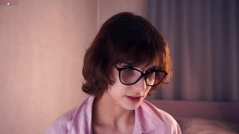 Snapshot of odettehatt chatting on 28, 11, 2025 Thea online show from 28, 11, 2025